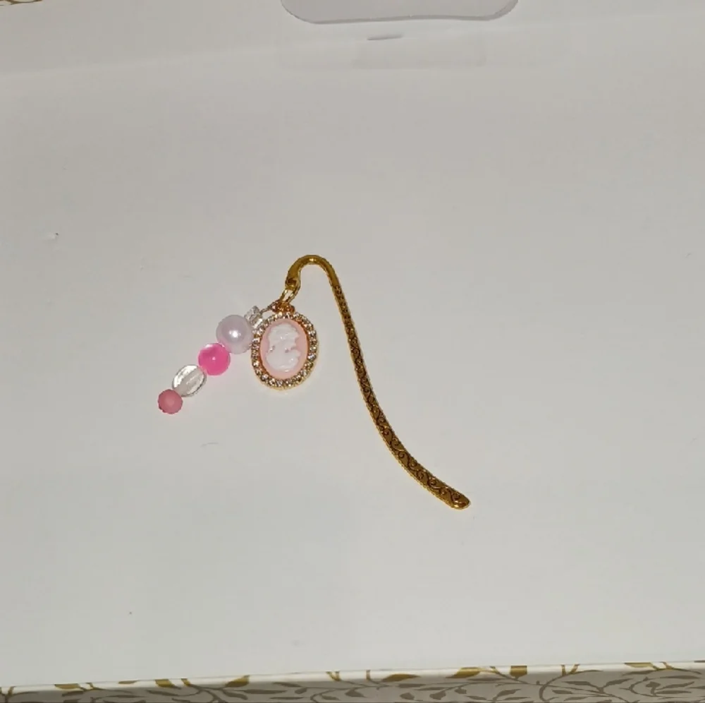 Gold and Pink Planner with Elegant Design