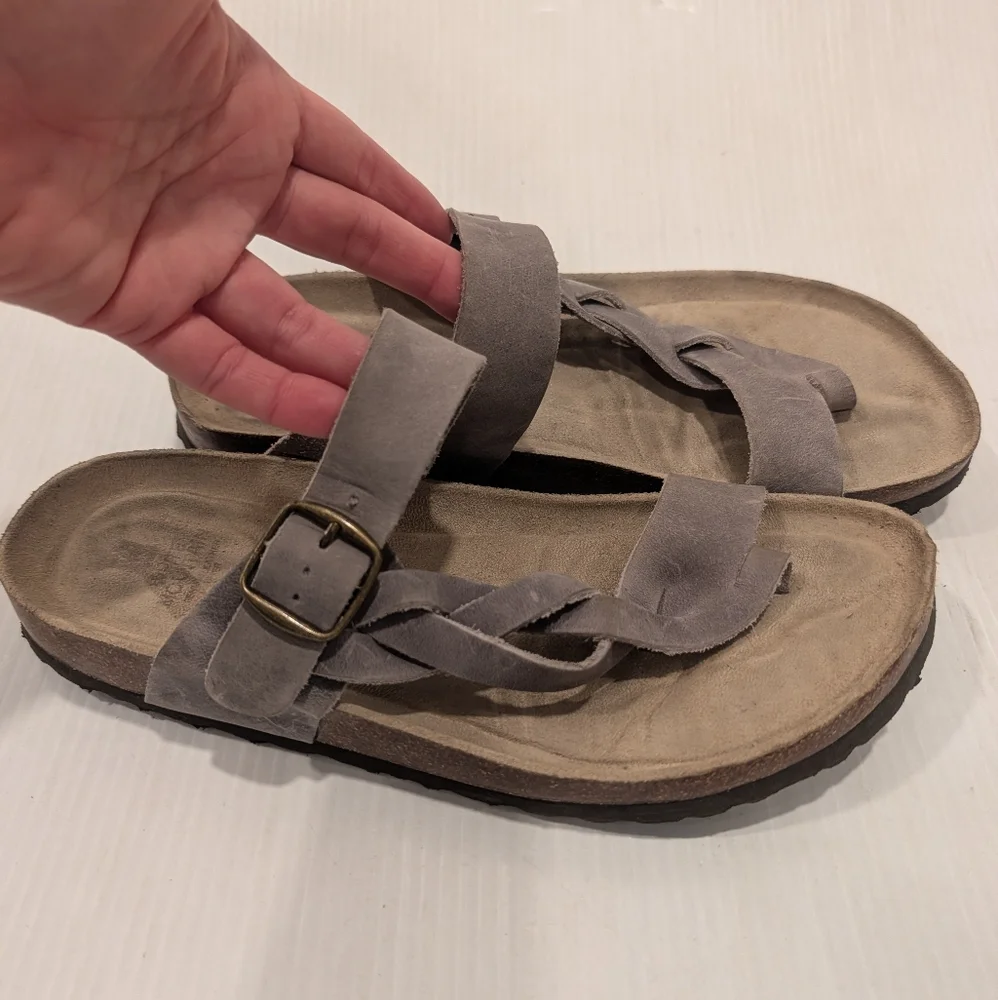 WHITE MOUNTAIN Women's Gray Leather Braided Strappy Toe Loop Sandals Size 10
