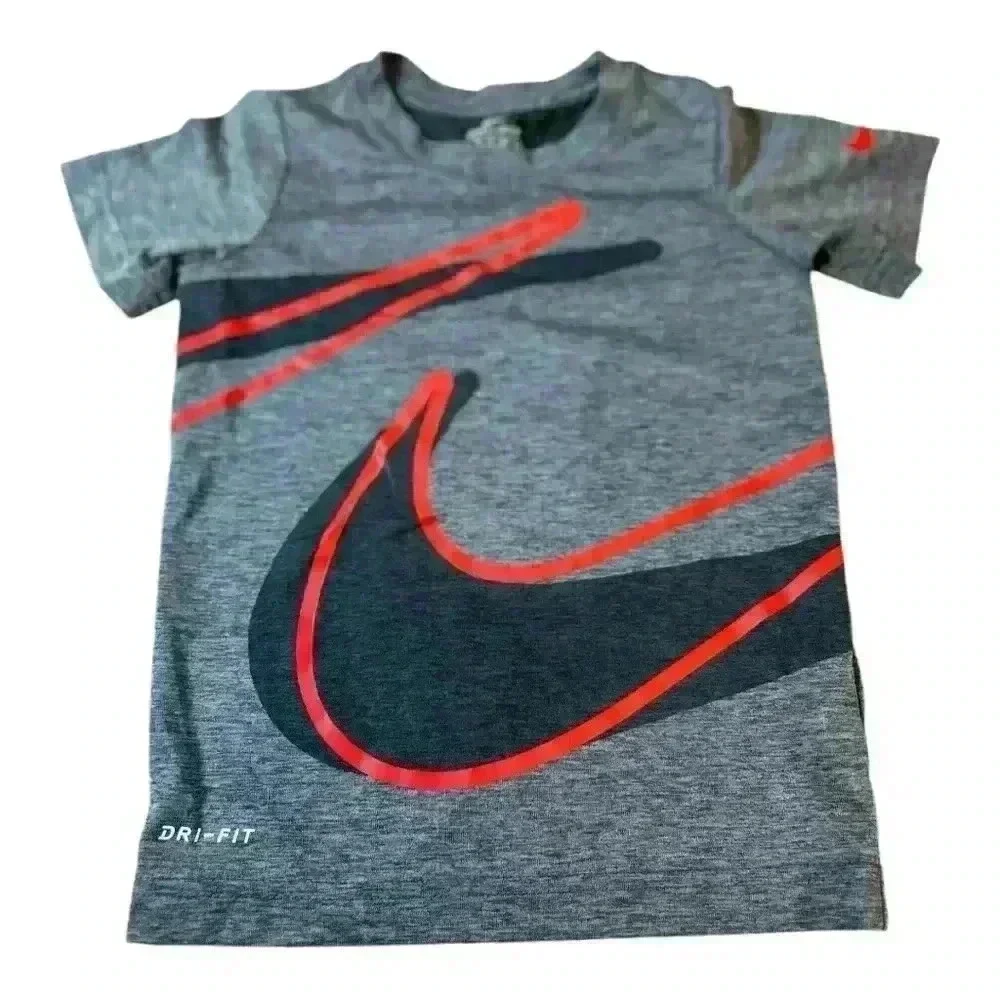 NIKE DRI-FIT T-SHIRT - size 3-4 years