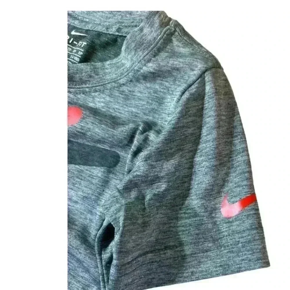 NIKE DRI-FIT T-SHIRT - size 3-4 years