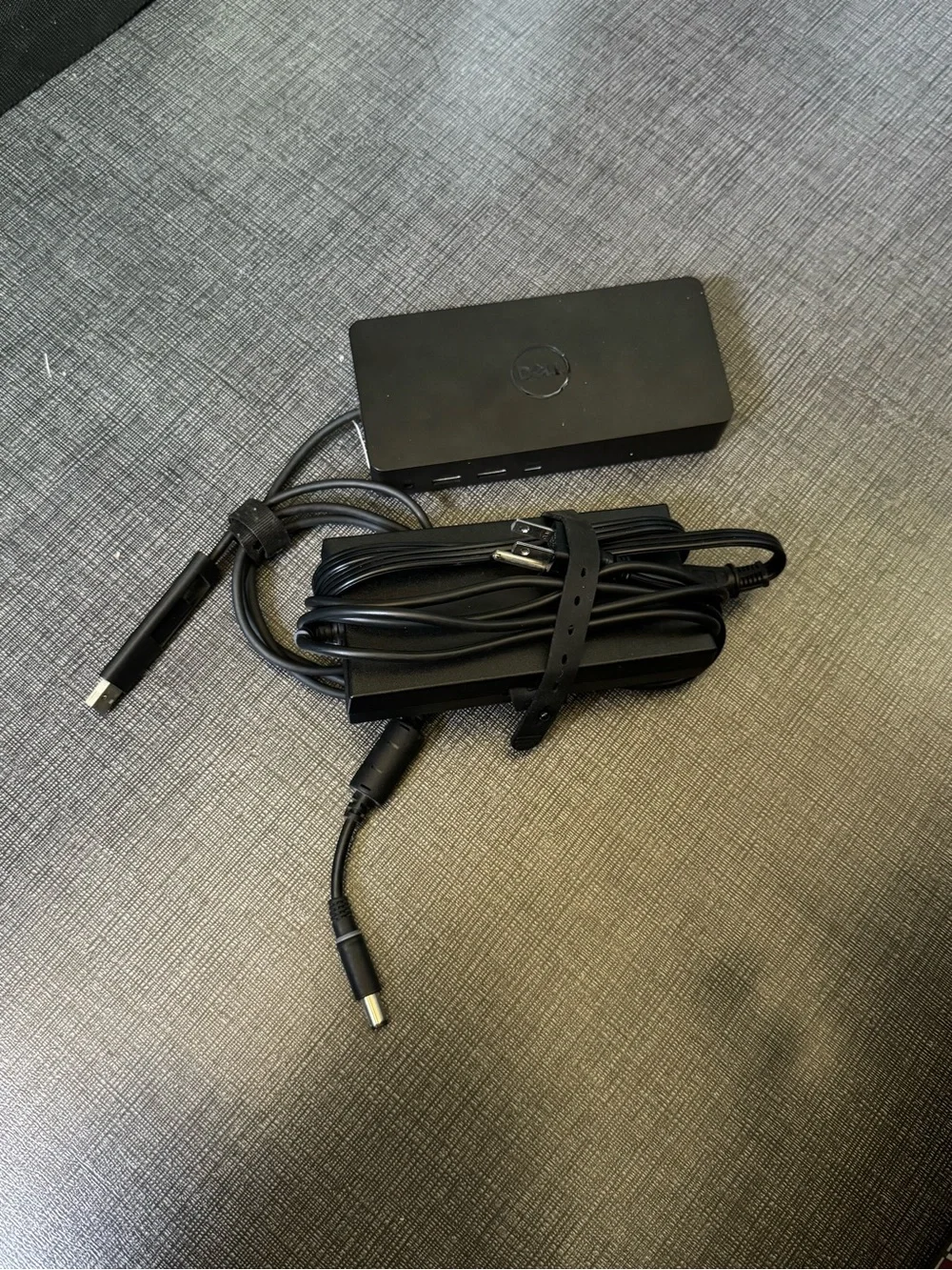 Dell D6000 Universal Docking Station – USB-C Triple 4K Display ✅ Used & Working