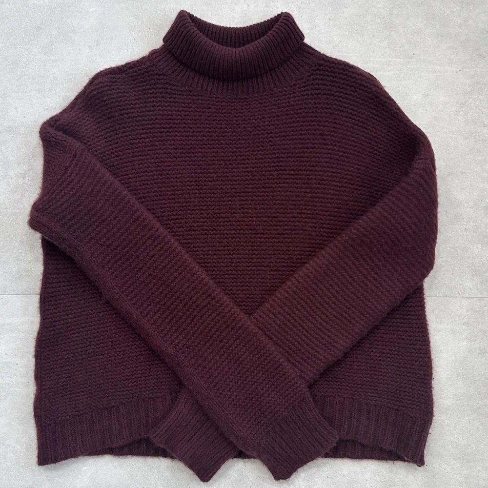 Vince Cashmere Wool Blend Chunky Turtleneck Sweater, Eggplant, Size XS