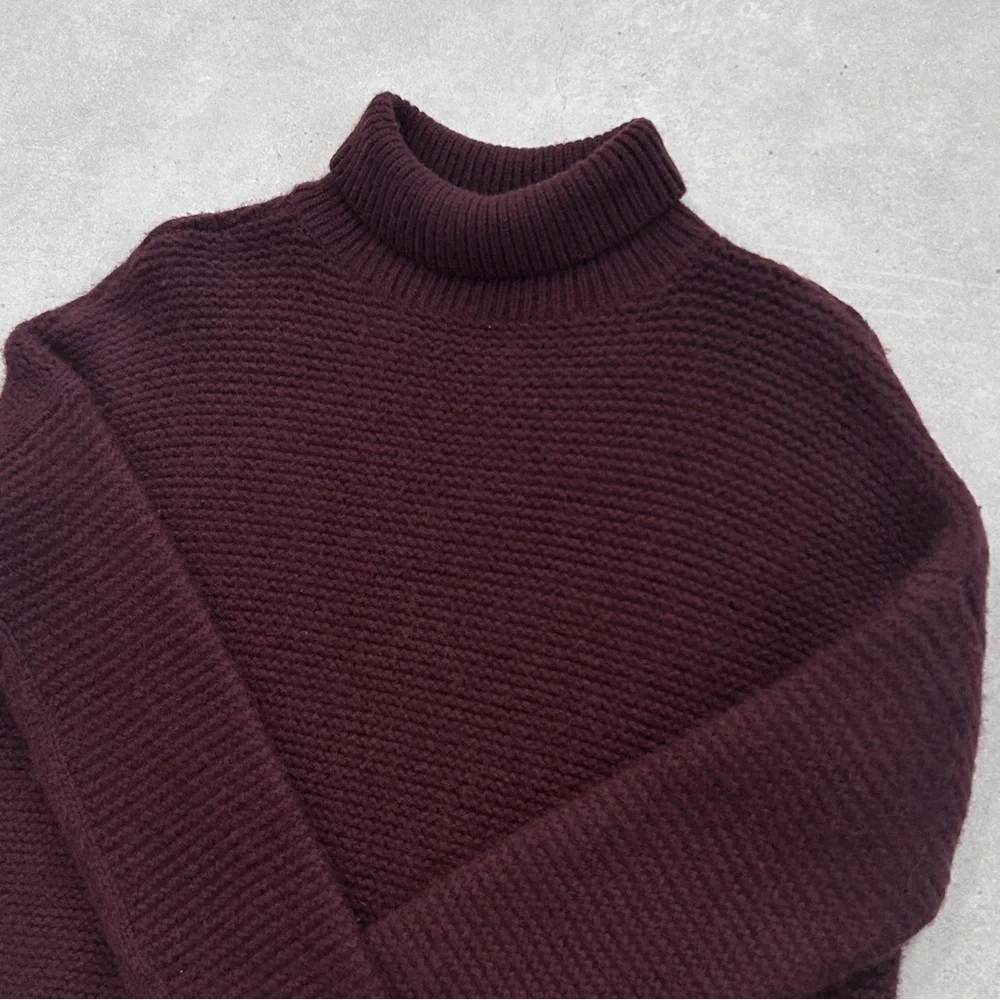 Vince Cashmere Wool Blend Chunky Turtleneck Sweater, Eggplant, Size XS