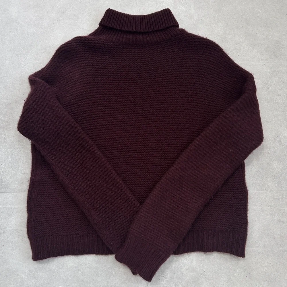 Vince Cashmere Wool Blend Chunky Turtleneck Sweater, Eggplant, Size XS