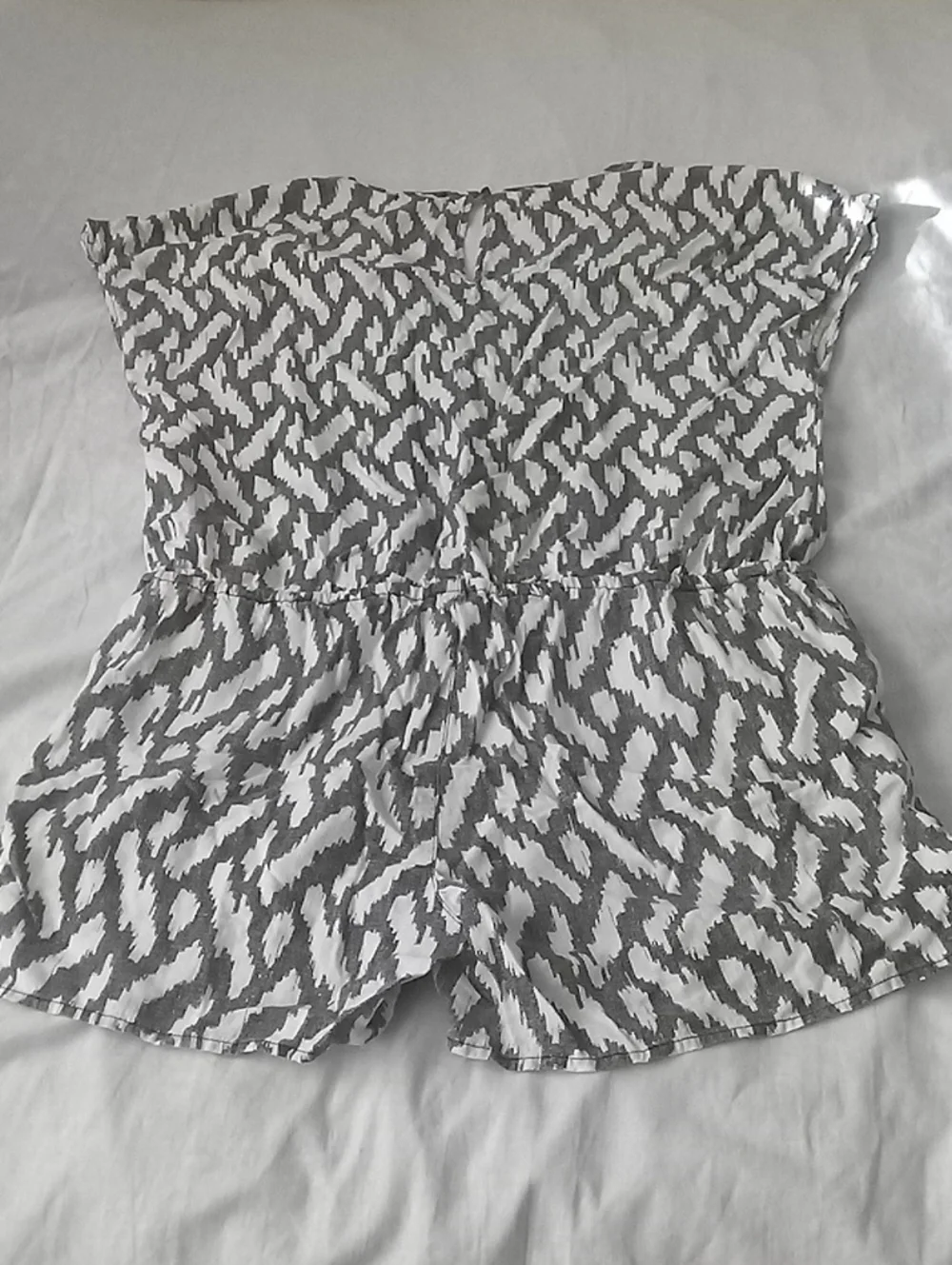 J Crew Gray and White Printed Drawstring Waist Women's Romper L