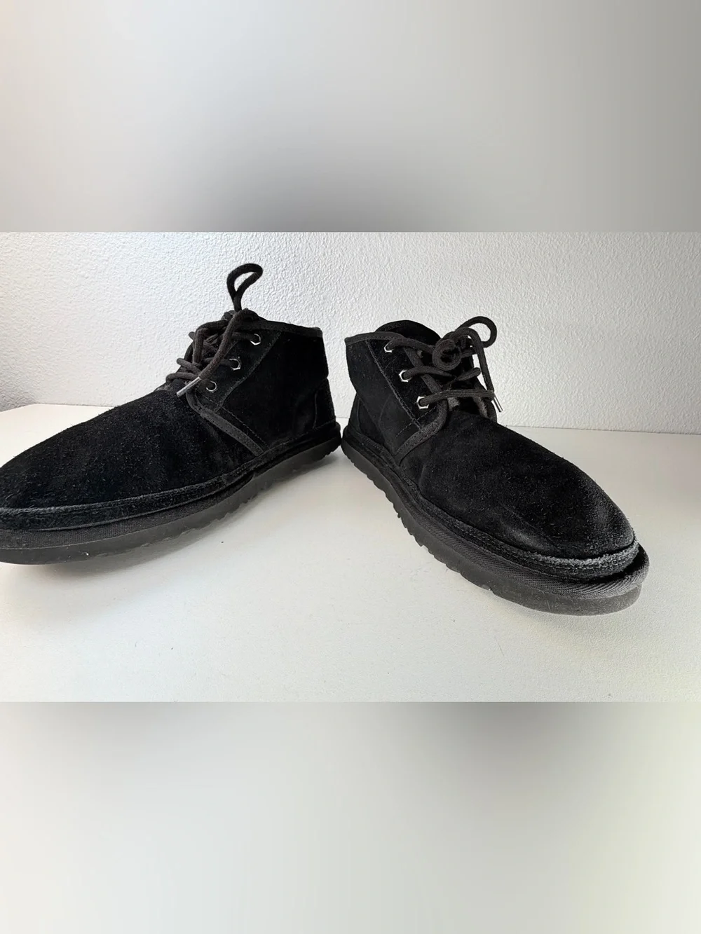 UGG Neumel Black Suede Shearling Chukka Boots Mens 10