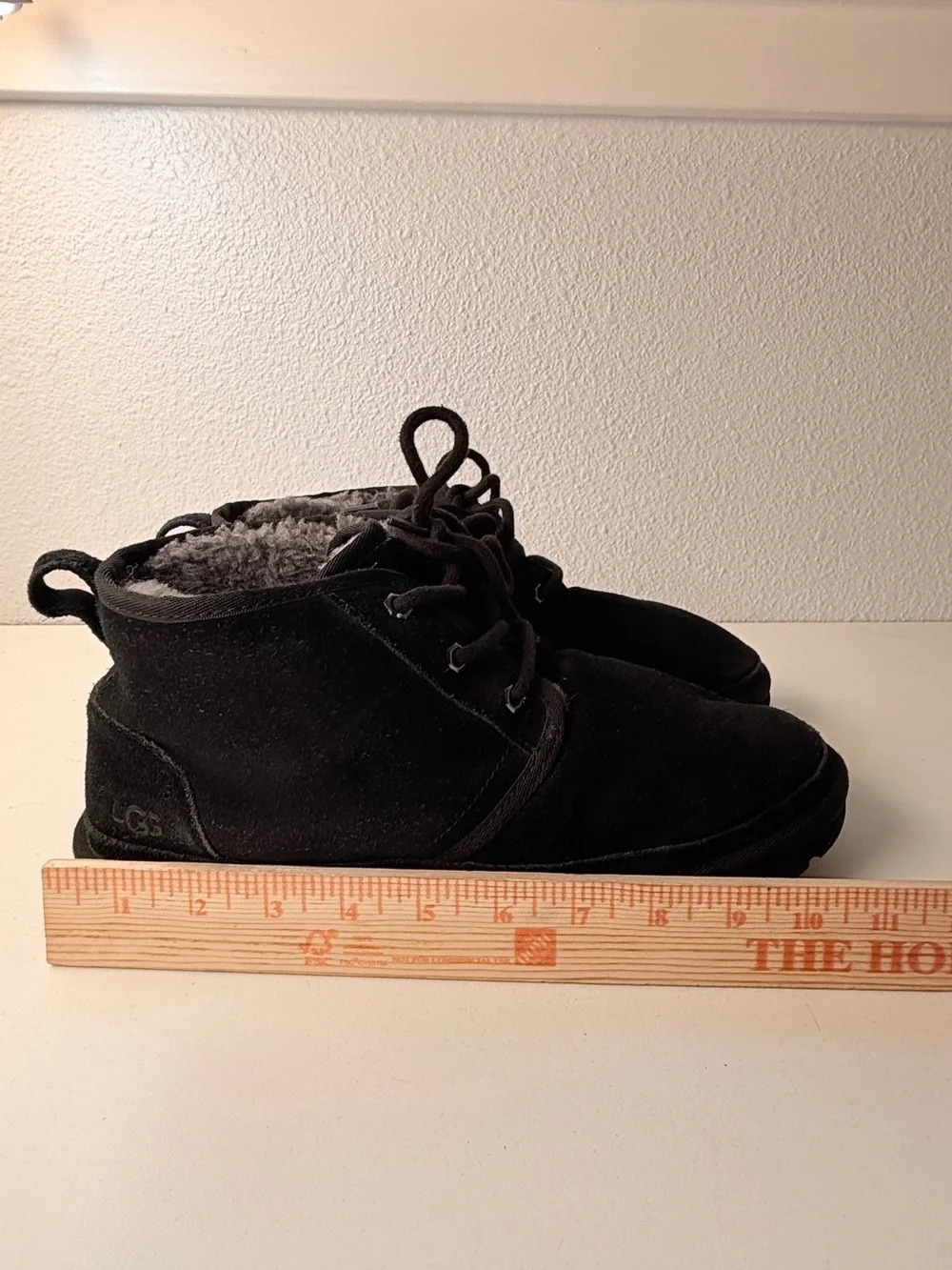UGG Neumel Black Suede Shearling Chukka Boots Mens 10