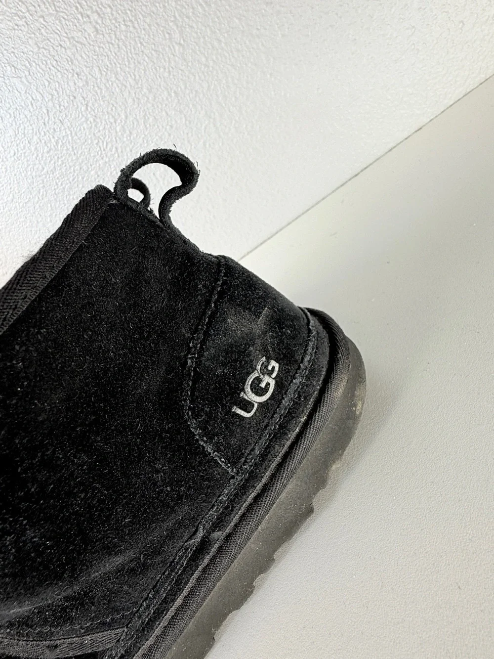 UGG Neumel Black Suede Shearling Chukka Boots Mens 10