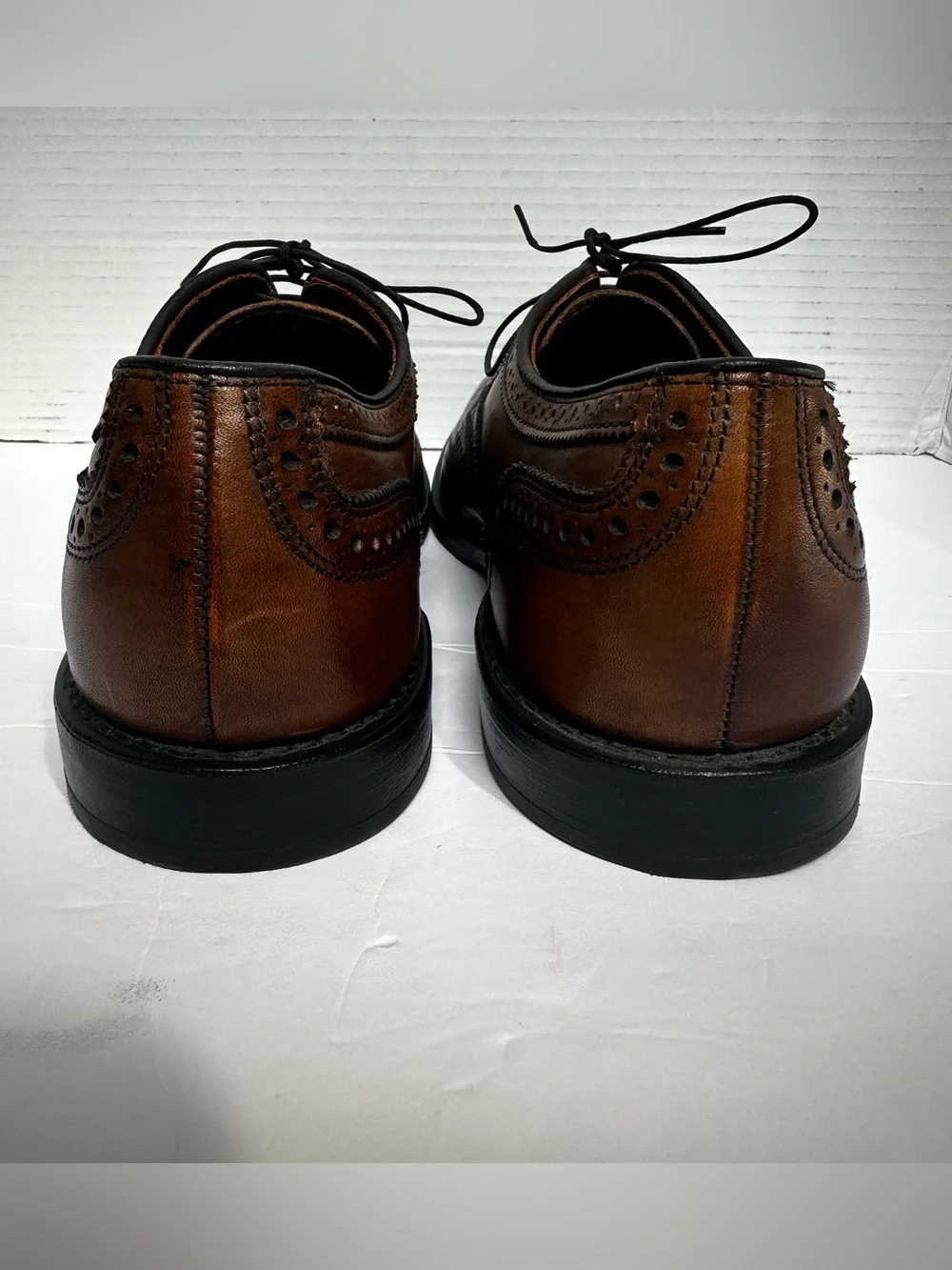 Allen Edmonds Men’s Brown MCALLISTER Wingtip Oxford Almond Toe Shoes- Size 11