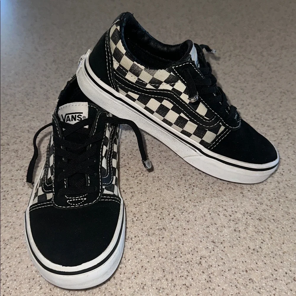 Vans Old Skool Checkerboard Skate Shoes kids size 13