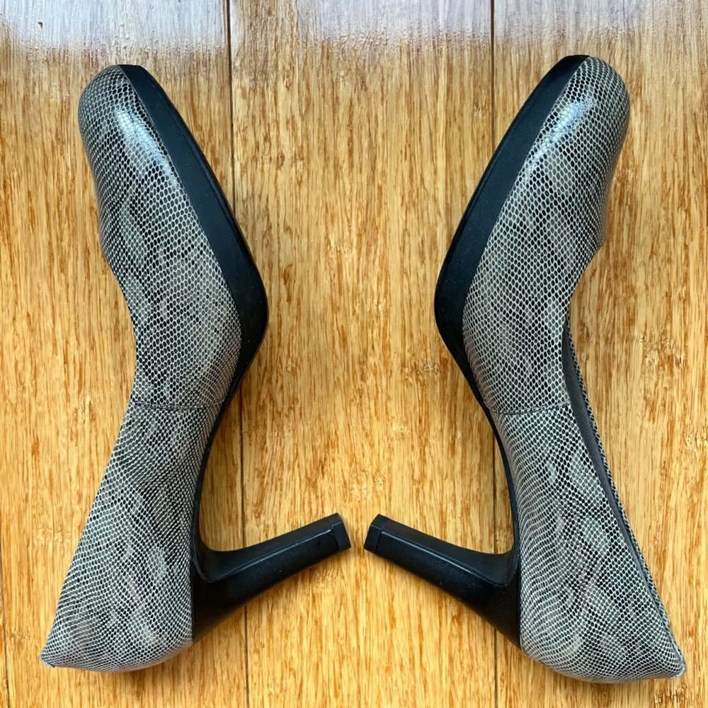 New Clarks Womens Artisan Ortho Cushion Pump 3'' Heel Faux Snake Skin Gray 7.5
