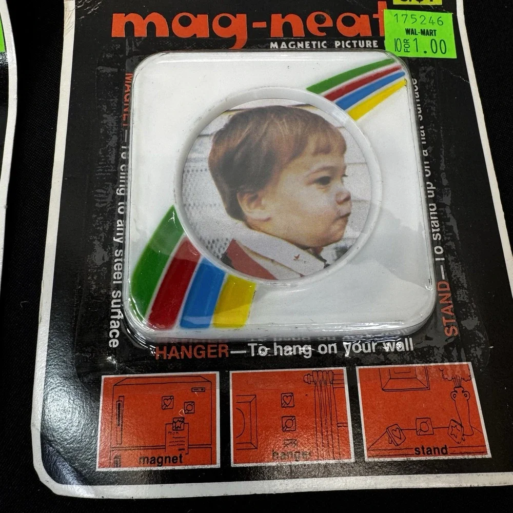 VTG Mag-Neato 3-Way‎ MAGNETIC PICTURE FRAMES Plastic Circle Rainbow Design NIP
