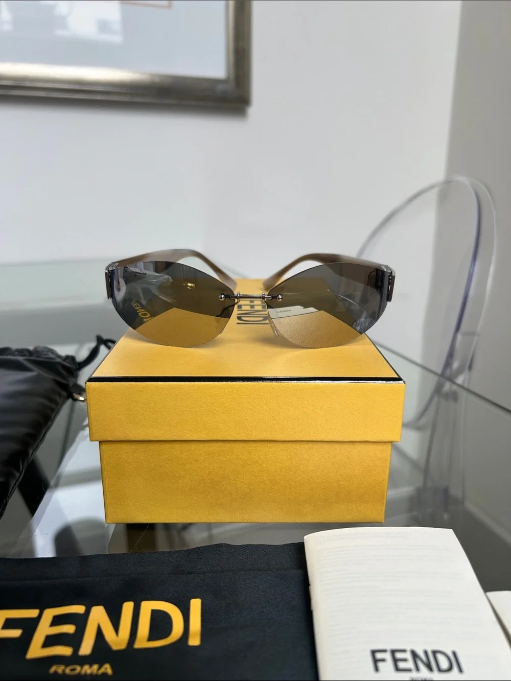 Authentic Fendi Baguette Sunglasses FE40159U