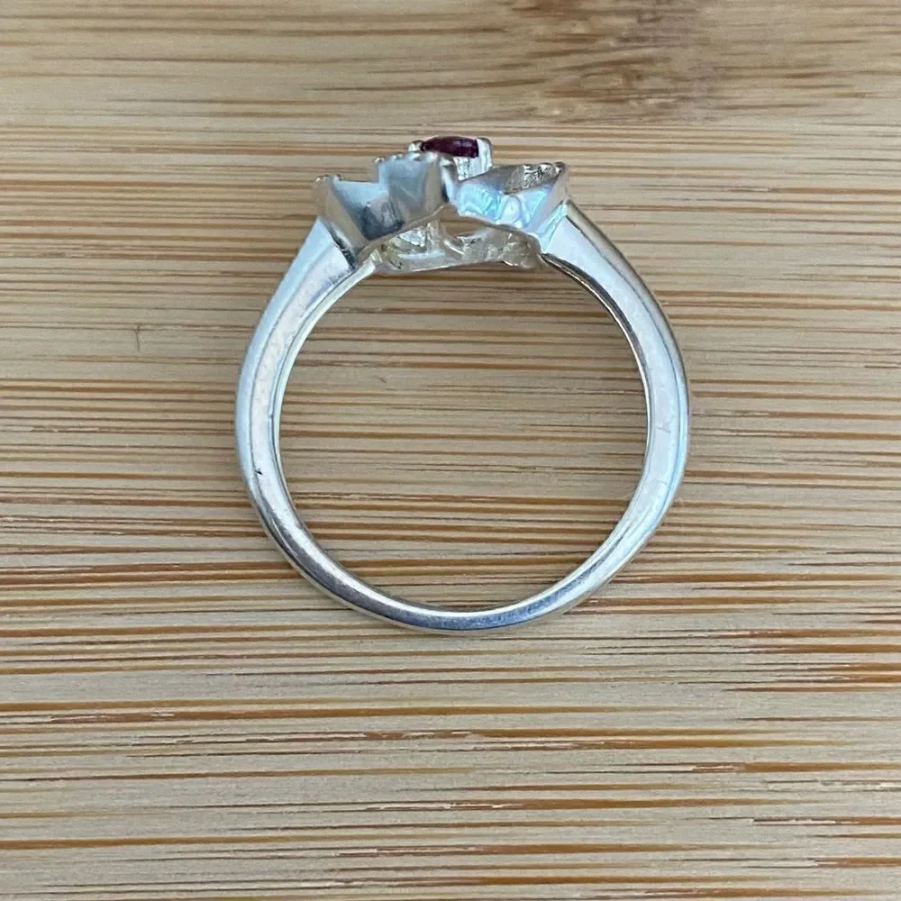 STS Sterling Silver 925 Amethyst Stone Ring. Size 6. EUC!