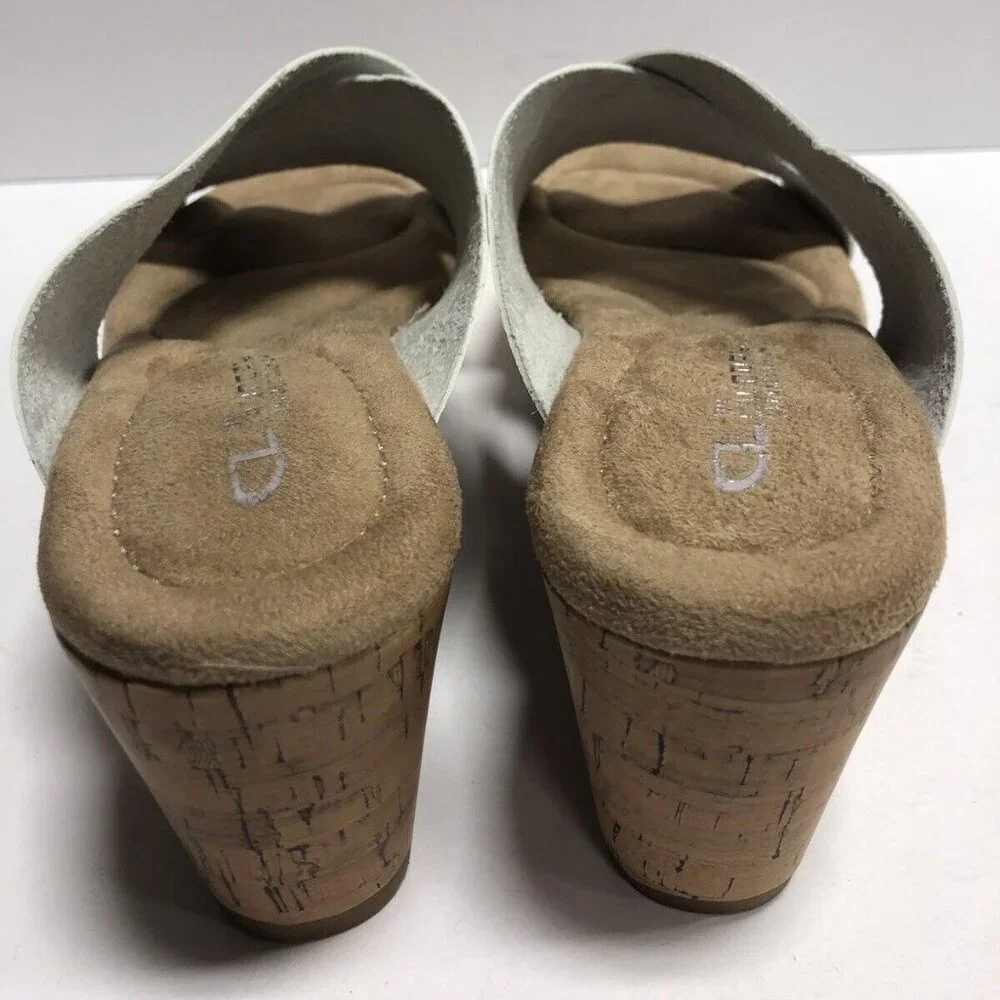 Chinese Laundry Women’s Dream Day, White Wedge Sandals, Size 9.5M