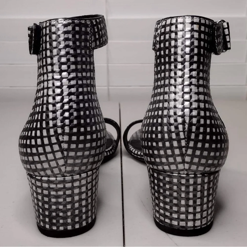 Vince Rita Checkered Sz 7.5 Leather Minimalist Contemporary Ankle Strap Sandals