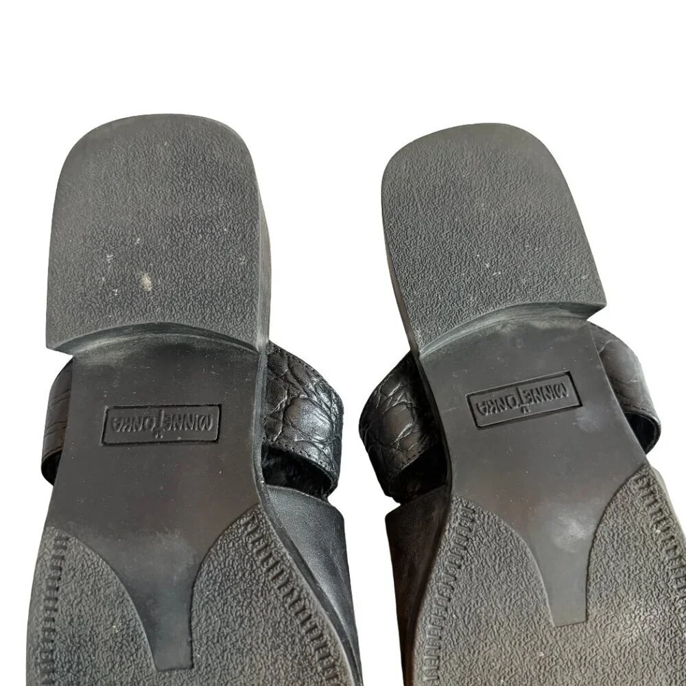 Minnetonka Black Leather Slide Sandals Silver Buckle Classic Size 9 Narrow Women