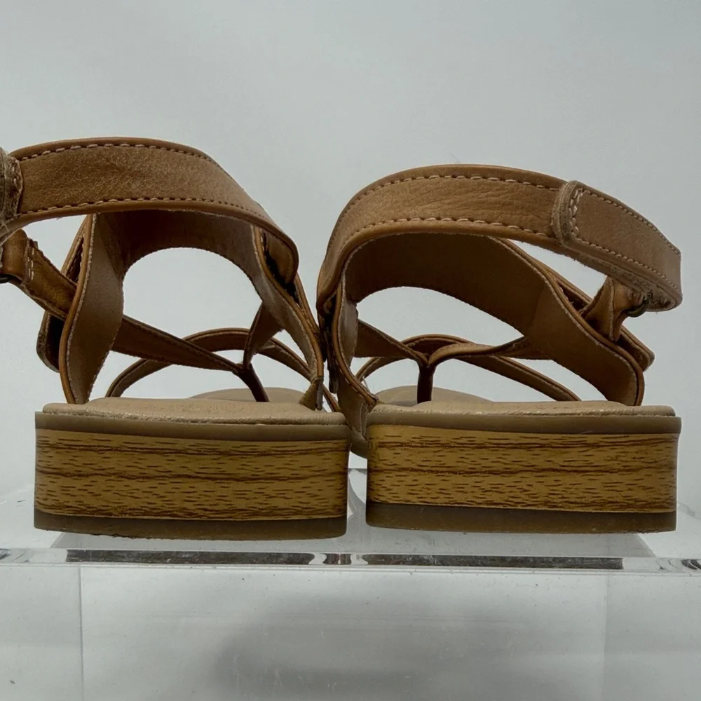 Frye and Co. Cassia Vegan Strappy Open Toe Tan Sandals Size 8.5