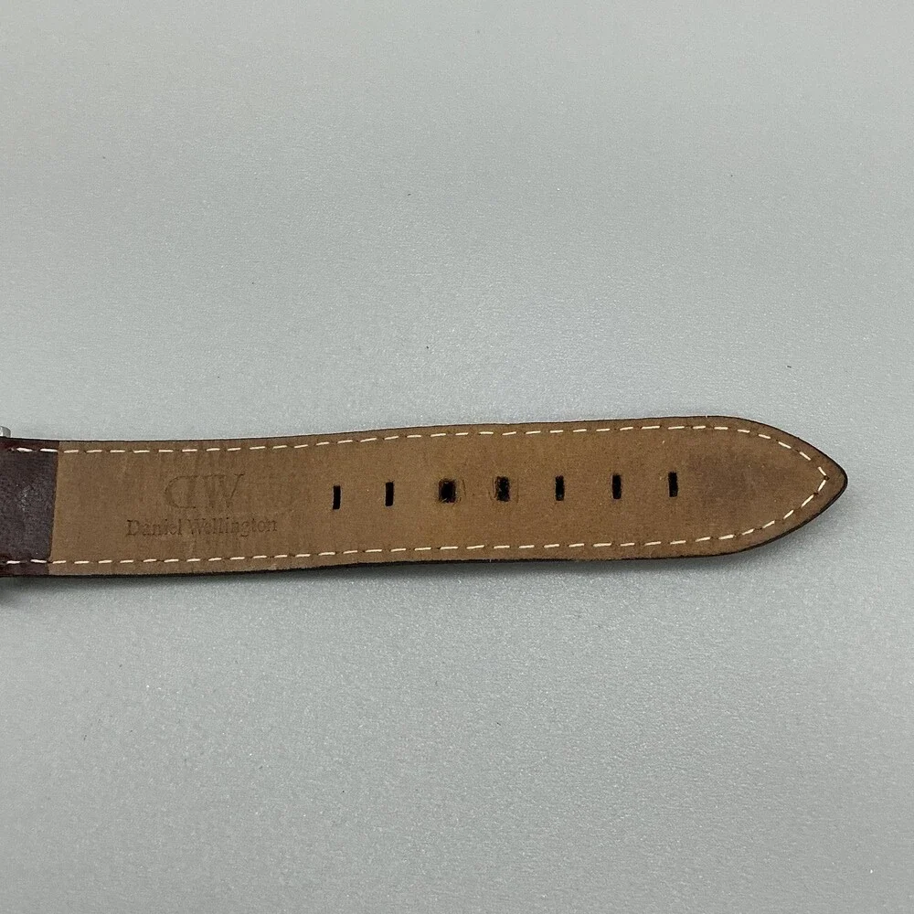 Daniel Wellington Womens Watch 36mm White Dial Brown Leather Classic New Battery