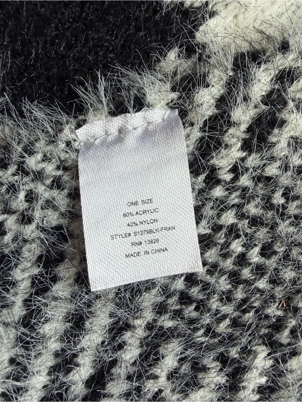 Women’s hat and scarf NWOT