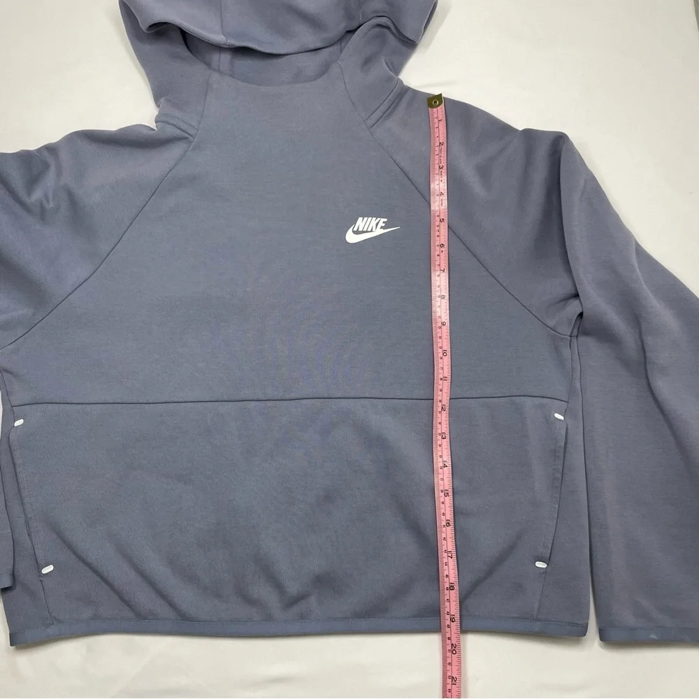Nike Women’s Fleece Hoodie – Size M ✨