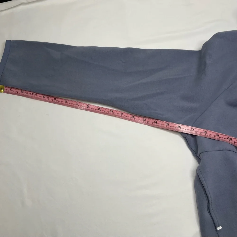 Nike Women’s Fleece Hoodie – Size M ✨