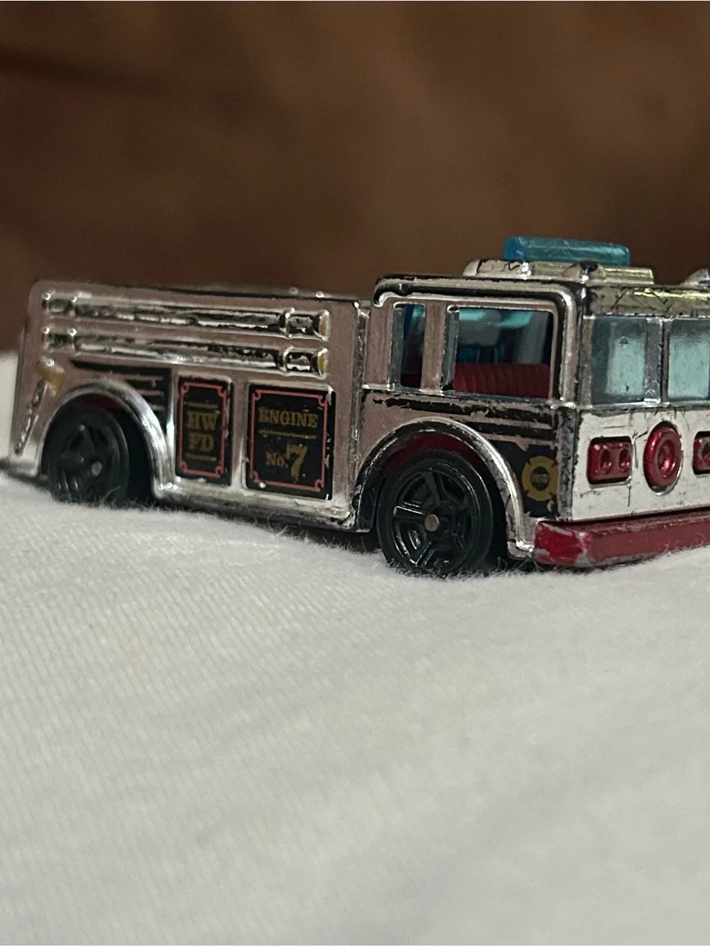 ❌SOLD❌Hot Wheels Fire Eater Chrome Silver Fire Engine No 7 Truck Diecast