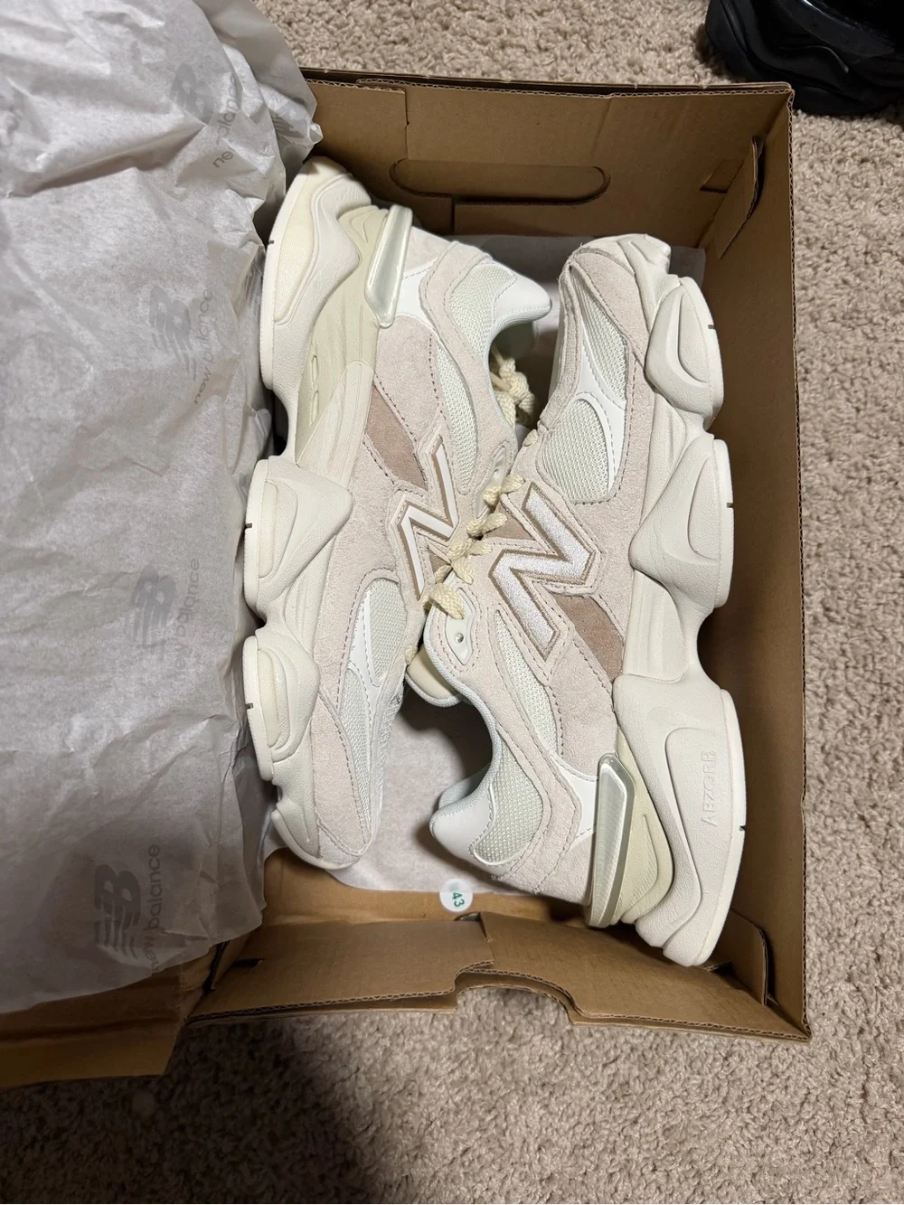 New Balance 9060 ‘Beige White’
