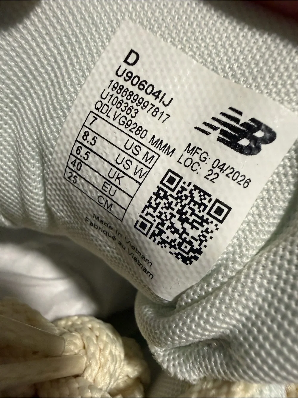 New Balance 9060 ‘Beige White’