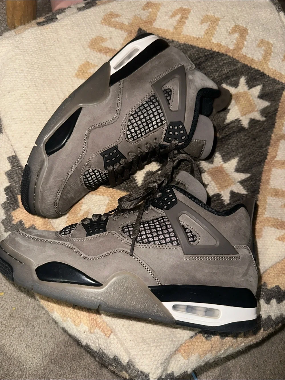Jordan 4 Cave stone