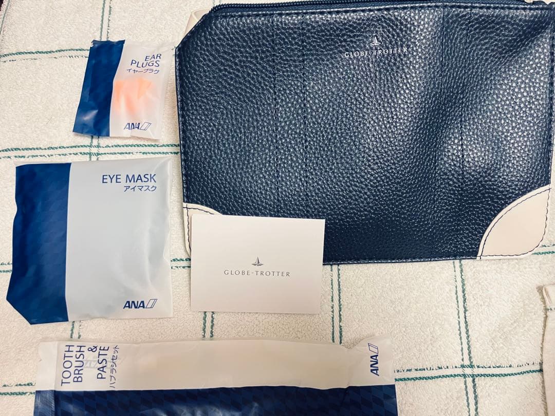 [GLOBE-TROTTER x ANA] Navy Leather Fragment Case