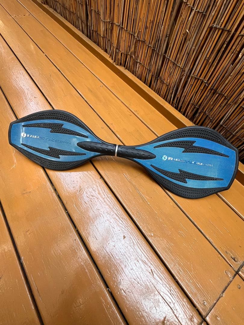 Blue waveboard