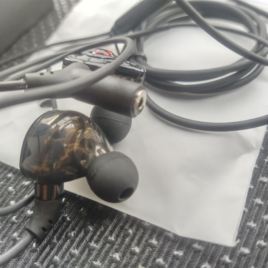 【Full Set】3.5mm Hi-Fi Gaming Headset with Microphone and Noise-Cancelling Earplugs