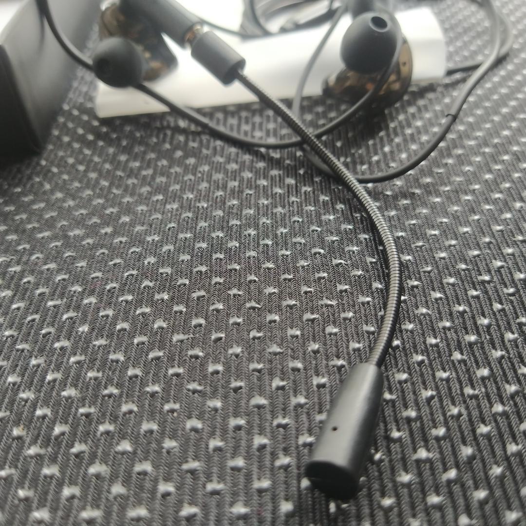 【Full Set】3.5mm Hi-Fi Gaming Headset with Microphone and Noise-Cancelling Earplugs