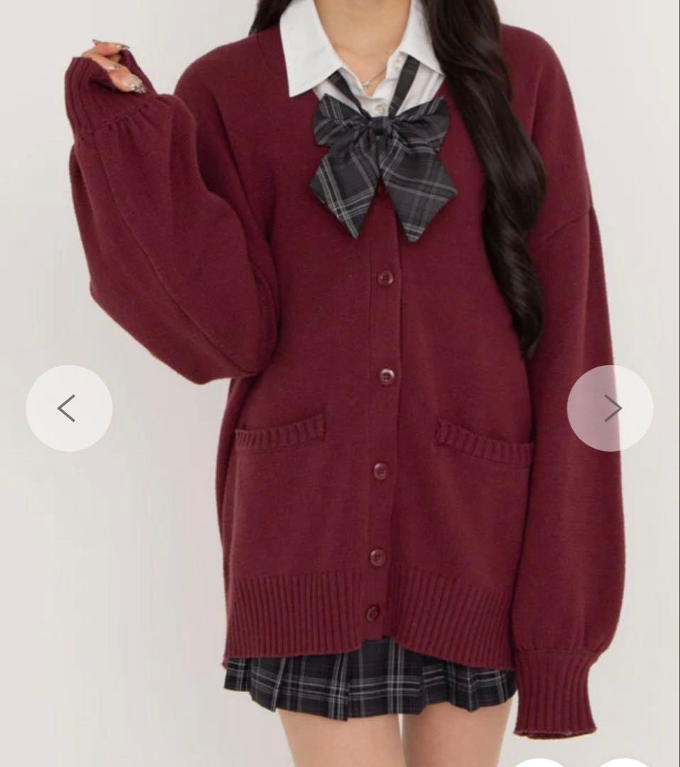 Burgundy knit cardigan with checked ribbon