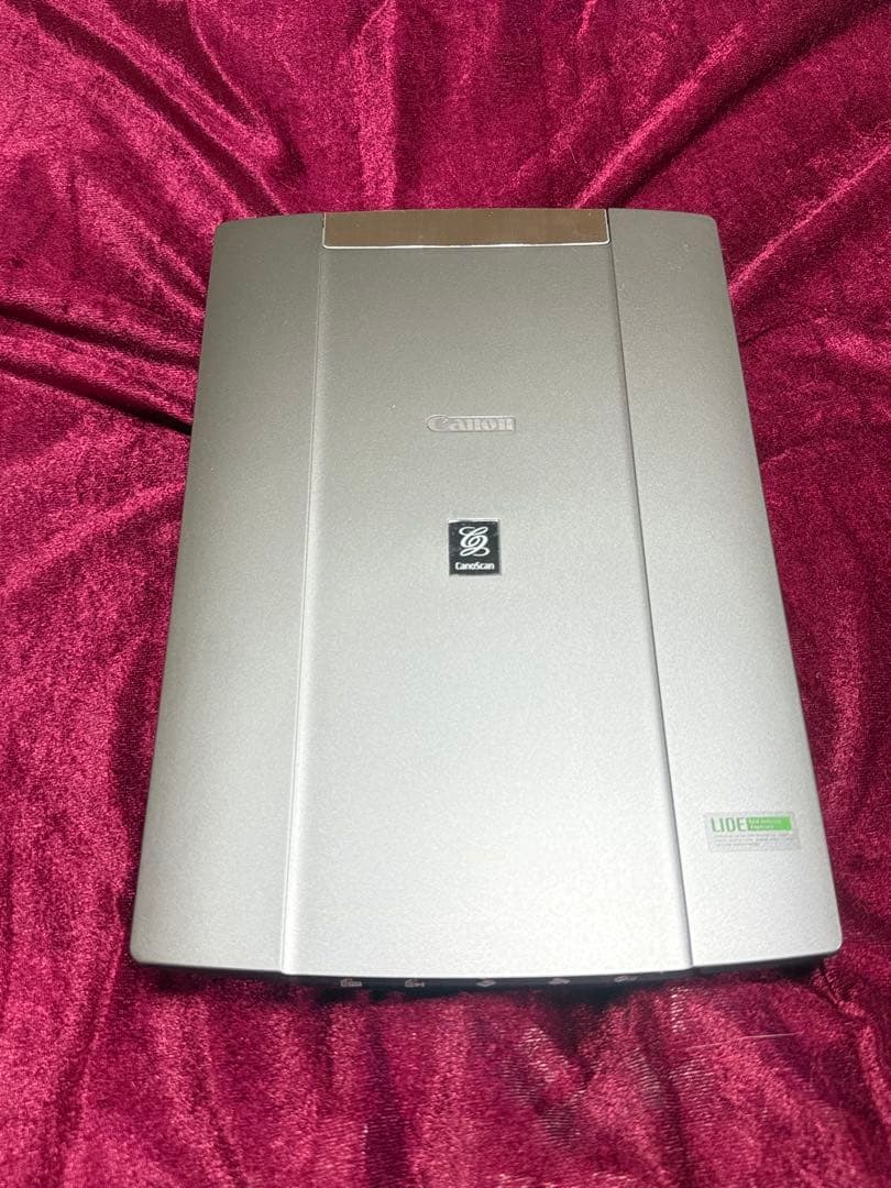 Taro-sama Canon Canoscan LiDE 210 Flatbed Color Scanner
