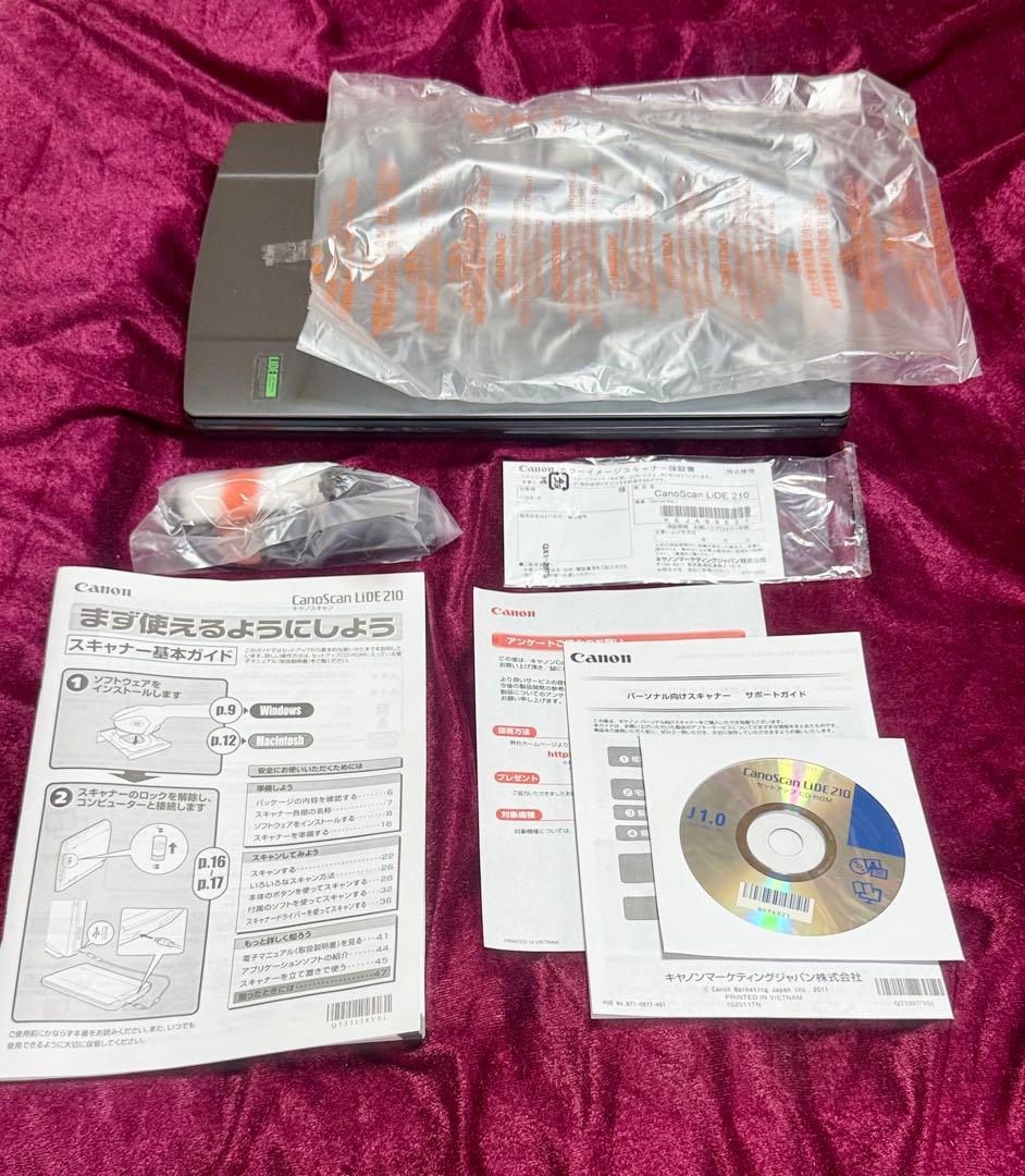 Taro-sama Canon Canoscan LiDE 210 Flatbed Color Scanner